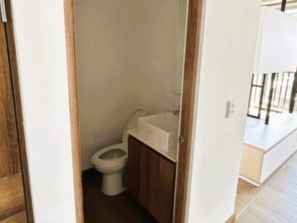 Apartamento Tipo Loft De 47 M² En Venta En Ciudad Del Río, Medellín. Ed Distrito Vera. Con Balcón, Parqueadero Privado, Zona De Ropas Independiente Y Acceso A Piscina, Coworking, Gimnasio…
