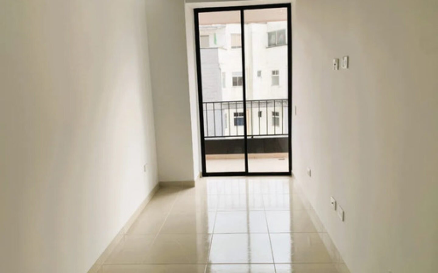 Apartamento Para Estrenar En Venta En El Centro De Itagüí Sector La Gloria | 103 M² Con Balcón Y Terraza Privada