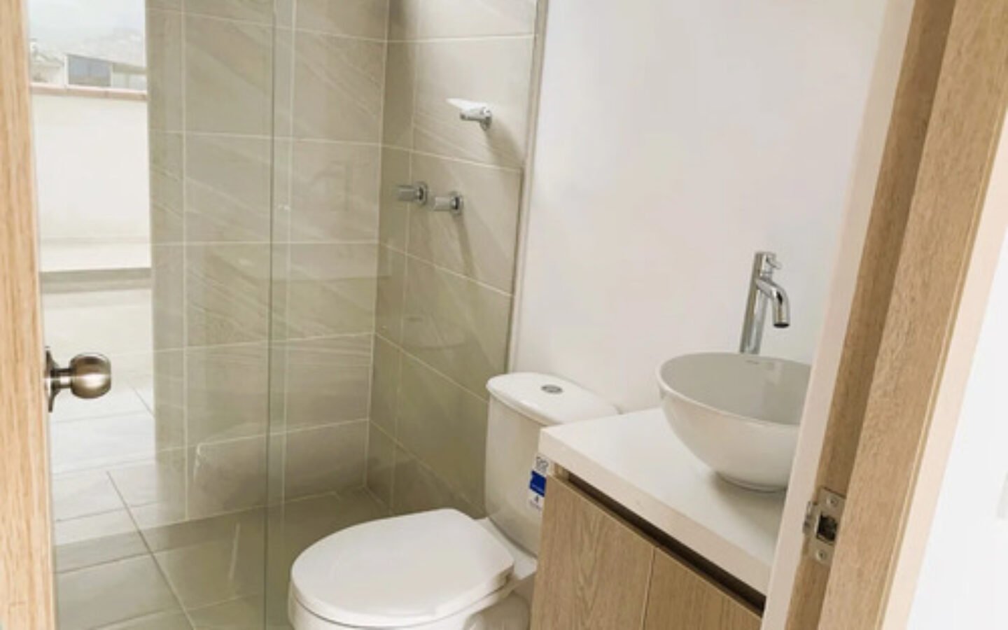 Apartamento Para Estrenar En Venta En El Centro De Itagüí Sector La Gloria | 103 M² Con Balcón Y Terraza Privada