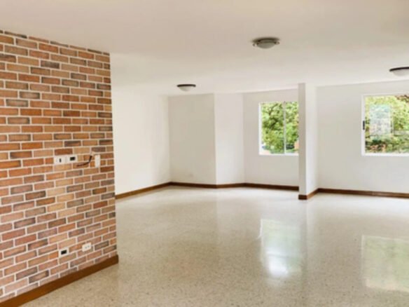 Apartamento En Venta En Castropol, El Poblado. Con 134 M², 3 Habitaciones + Servicio, 4 Baños, Parqueadero Doble Lineal Y Excelente Ubicación Cerca De Ciudad Del Río, Provenza Y La Milla De Oro.