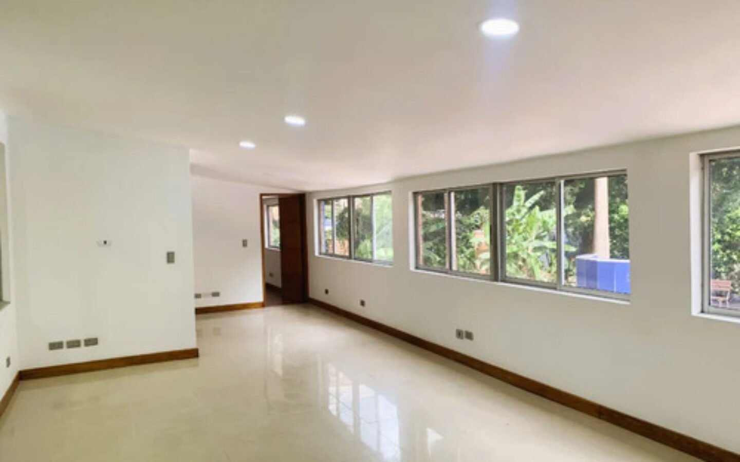 Apartamento En Venta En Vegas De Zuñiga, Envigado. 90 M² + 53 M² De Terraza Integrada, 3 Habitaciones, Unidad Con Piscina Climatizada Y Excelente Ubicación Cerca De Viva Envigado Y La Avenida Las Vega