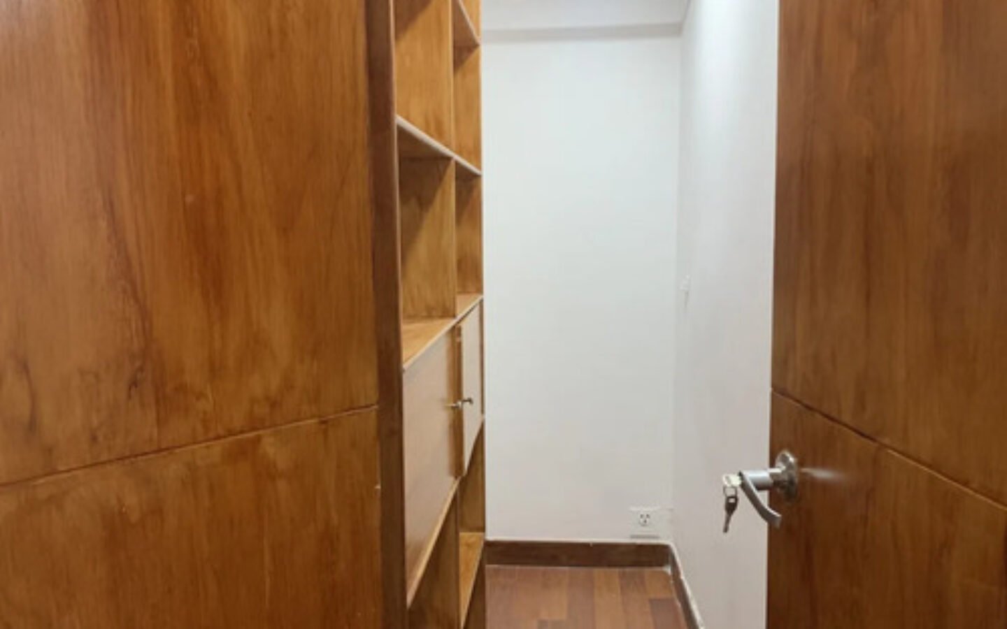 Apartamento En Venta En Vegas De Zuñiga, Envigado. 90 M² + 53 M² De Terraza Integrada, 3 Habitaciones, Unidad Con Piscina Climatizada Y Excelente Ubicación Cerca De Viva Envigado Y La Avenida Las Vega
