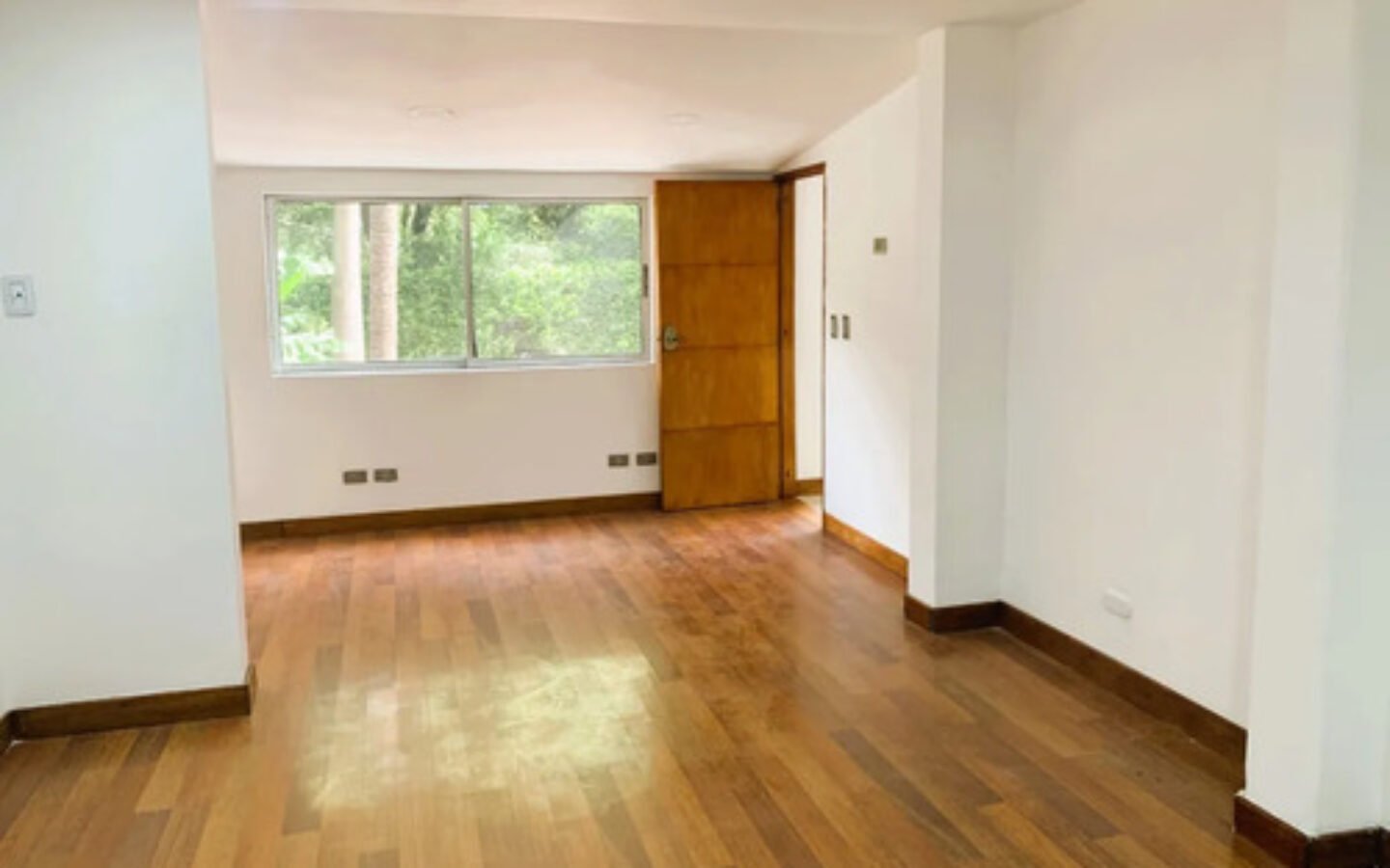 Apartamento En Venta En Vegas De Zuñiga, Envigado. 90 M² + 53 M² De Terraza Integrada, 3 Habitaciones, Unidad Con Piscina Climatizada Y Excelente Ubicación Cerca De Viva Envigado Y La Avenida Las Vega