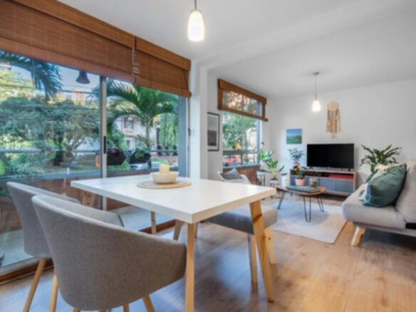 Apartamento En Venta En El Poblado Medellín Con Fácil Acceso A Provenza, Parque Lleras, El Tesoro Y Milla De Oro. 2 Habitaciones + 2 Baños Y Parqueadero.