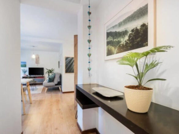 Apartamento En Venta En El Poblado Medellín Con Fácil Acceso A Provenza, Parque Lleras, El Tesoro Y Milla De Oro. 2 Habitaciones + 2 Baños Y Parqueadero.
