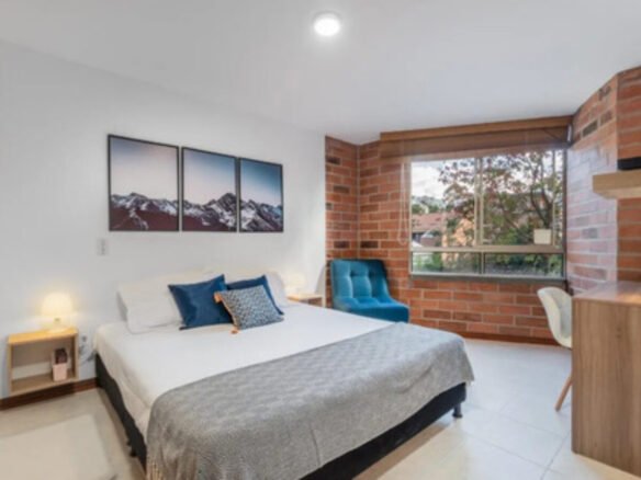 Apartamento En Venta En El Poblado Medellín Con Fácil Acceso A Provenza, Parque Lleras, El Tesoro Y Milla De Oro. 2 Habitaciones + 2 Baños Y Parqueadero.