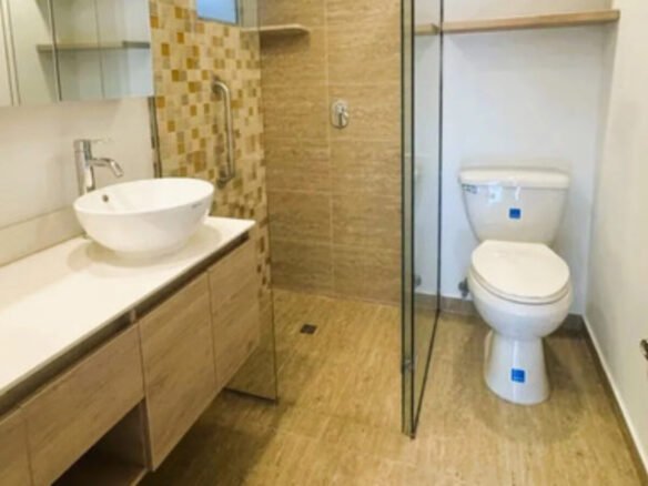 Apartamento En Venta En El Poblado Sector Castropol Medellín. Con 97 M², 2 Habitaciones, 2 Baños, Parqueadero Doble, Cuarto Útil, Gimnasio Y Solárium. Excelente Ubicación