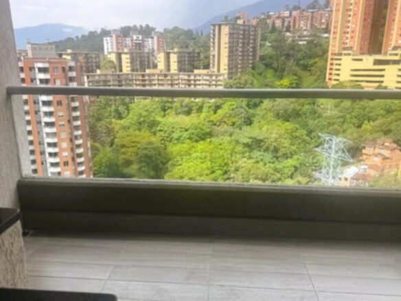 Apartamento En Venta En El Poblado Sector Castropol Medellín. Con 97 M², 2 Habitaciones, 2 Baños, Parqueadero Doble, Cuarto Útil, Gimnasio Y Solárium. Excelente Ubicación