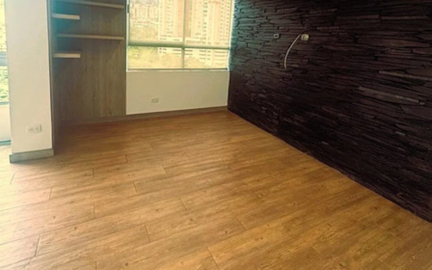 Apartamento En Venta En El Poblado Sector Castropol Medellín. Con 97 M², 2 Habitaciones, 2 Baños, Parqueadero Doble, Cuarto Útil, Gimnasio Y Solárium. Excelente Ubicación
