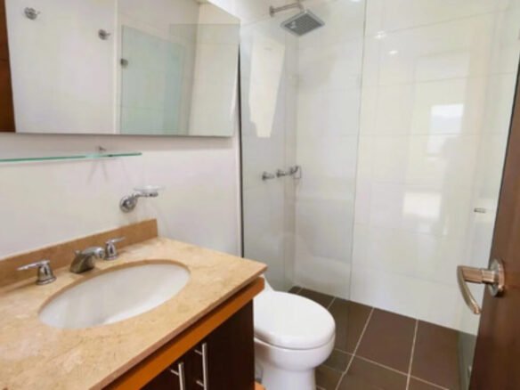 Apartamento En Venta En El Poblado, Castropol Medellín. Con 124.96 M², 3 Habitaciones, 3 Baños, Vista Panorámica Y 2 Parqueaderos, . Unidad Con Piscina, Gimnasio, Turco, Salón Social Y Gran Ubicación