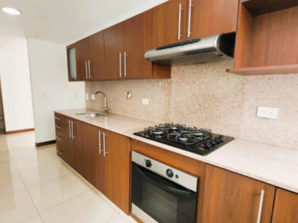 Apartamento En Venta En El Poblado, Castropol Medellín. Con 124.96 M², 3 Habitaciones, 3 Baños, Vista Panorámica Y 2 Parqueaderos, . Unidad Con Piscina, Gimnasio, Turco, Salón Social Y Gran Ubicación