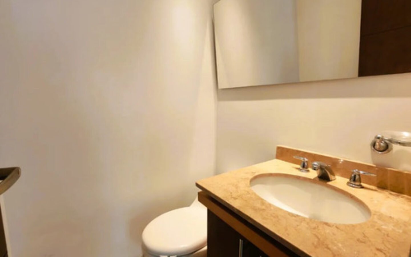 Apartamento En Venta En El Poblado, Castropol Medellín. Con 124.96 M², 3 Habitaciones, 3 Baños, Vista Panorámica Y 2 Parqueaderos, . Unidad Con Piscina, Gimnasio, Turco, Salón Social Y Gran Ubicación