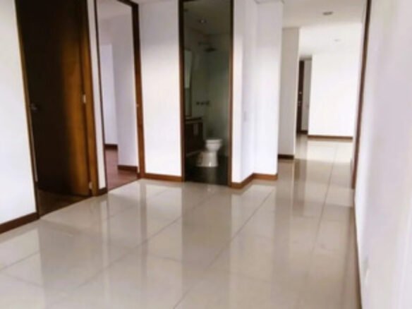 Apartamento En Venta En El Poblado, Castropol Medellín. Con 124.96 M², 3 Habitaciones, 3 Baños, Vista Panorámica Y 2 Parqueaderos, . Unidad Con Piscina, Gimnasio, Turco, Salón Social Y Gran Ubicación