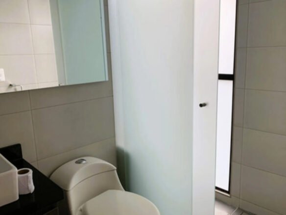 Oficina Corporativa En Provenza. 251 M2 Con Recepción, Con Área De Trabajo Para Equipos, 5 Oficinas Privadas, Auditorio Y 3 Parqueaderos. Ubicación Estratégica En El Poblado.