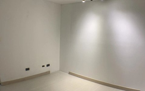 Oficina En Arriendo En Provenza, El Poblado. Espacio De 15 M², Un Solo Ambiente, Baño Social, Opción De Aire Acondicionado Y Excelente Ubicación Cerca De La Avenida El Poblado Y Parque Lleras.