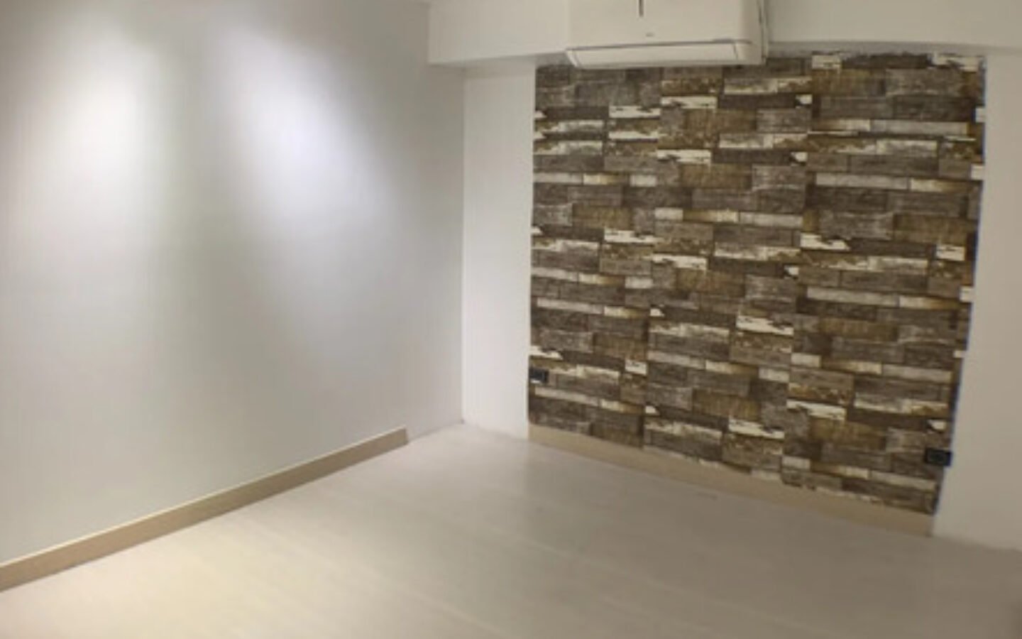Oficina En Arriendo En Provenza, El Poblado. Espacio De 15 M2, Un Solo Ambiente, Baño Social, Opción De Aire Acondicionado Y Excelente Ubicación Cerca De La Avenida El Poblado Y Parque Lleras.