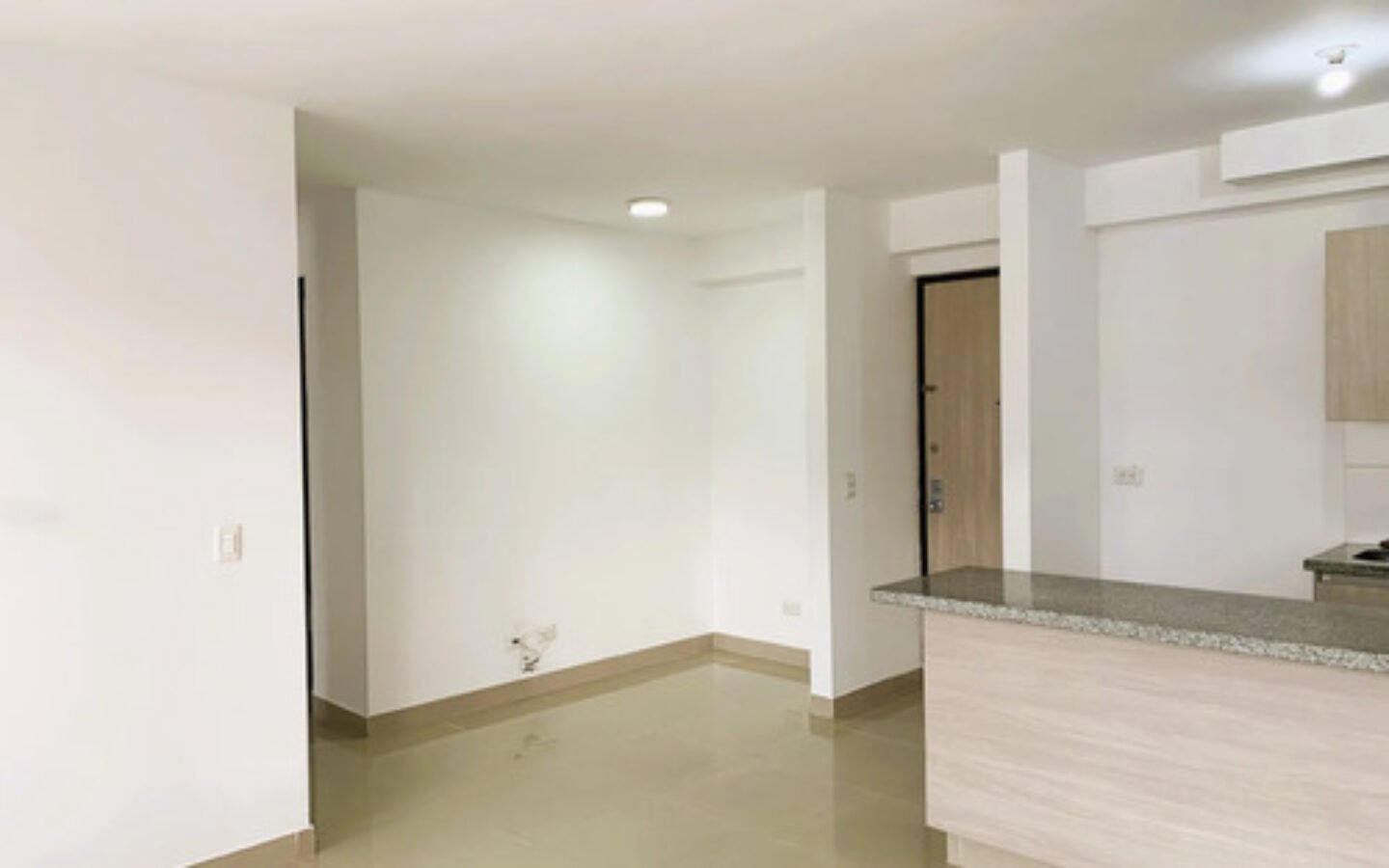 Apartamento En Venta En Hacienda Niquía Bello | Piso 14 Con Vista Exterior Cerca De Puerta Del Norte, 80 M2, 3 Alcobas, 2 Baños Y Piscina Climatizada