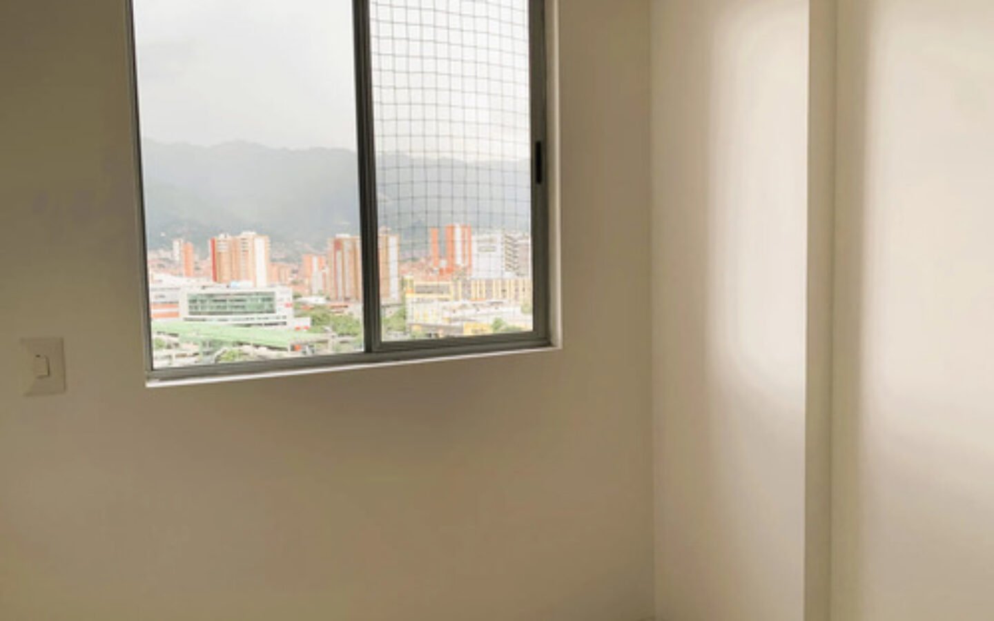 Apartamento En Venta En Hacienda Niquía Bello | Piso 14 Con Vista Exterior Cerca De Puerta Del Norte, 80 M2, 3 Alcobas, 2 Baños Y Piscina Climatizada