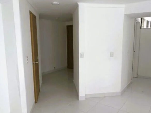 Apartamento En Venta En El Poblado Medellín, Parque Lleras | 107 M2, 4 Habitaciones, 3 Baños, Cuarto Util Y Parqueadero. Amenidades Completas