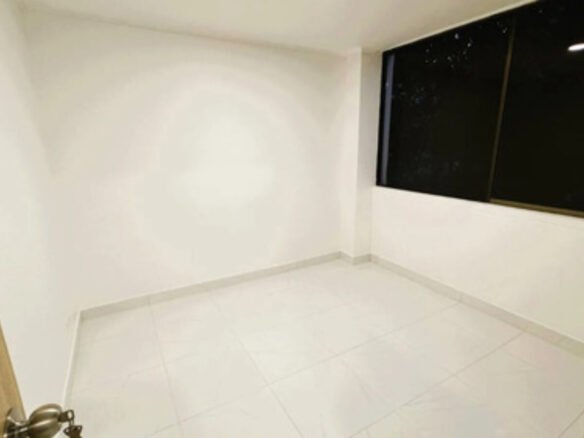Apartamento En Venta En El Poblado Medellín, Parque Lleras | 107 M2, 4 Habitaciones, 3 Baños, Cuarto Util Y Parqueadero. Amenidades Completas