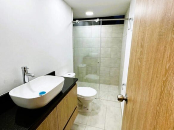 Apartamento En Venta En El Poblado Medellín, Parque Lleras | 107 M2, 4 Habitaciones, 3 Baños, Cuarto Util Y Parqueadero. Amenidades Completas