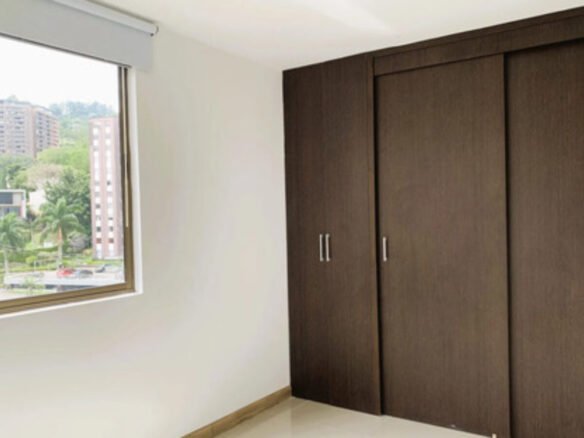 Apartamento En Arriendo En Las Lomas El Poblado Medellín| Piscina, Gym Y Zonas Verdes Cerca De El Tesoro Con 72 M2 , 2 Habitaciones, 2 Baños Y 2 Parqueaderos