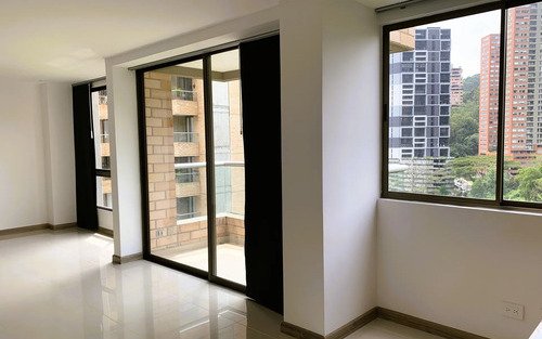 Apartamento En Arriendo En Las Lomas El Poblado Medellín| Piscina, Gym Y Zonas Verdes Cerca De El Tesoro Con 72 M², 2 Habitaciones, 2 Baños Y 2 Parqueaderos