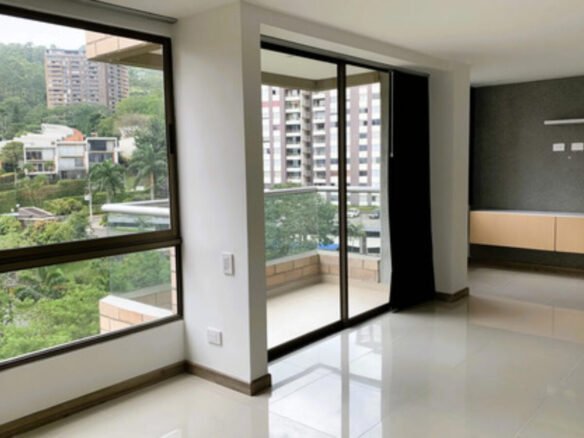 Apartamento En Arriendo En Las Lomas El Poblado Medellín| Piscina, Gym Y Zonas Verdes Cerca De El Tesoro Con 72 M2 , 2 Habitaciones, 2 Baños Y 2 Parqueaderos