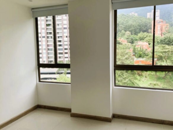 Apartamento En Arriendo En Las Lomas El Poblado Medellín| Piscina, Gym Y Zonas Verdes Cerca De El Tesoro Con 72 M2 , 2 Habitaciones, 2 Baños Y 2 Parqueaderos