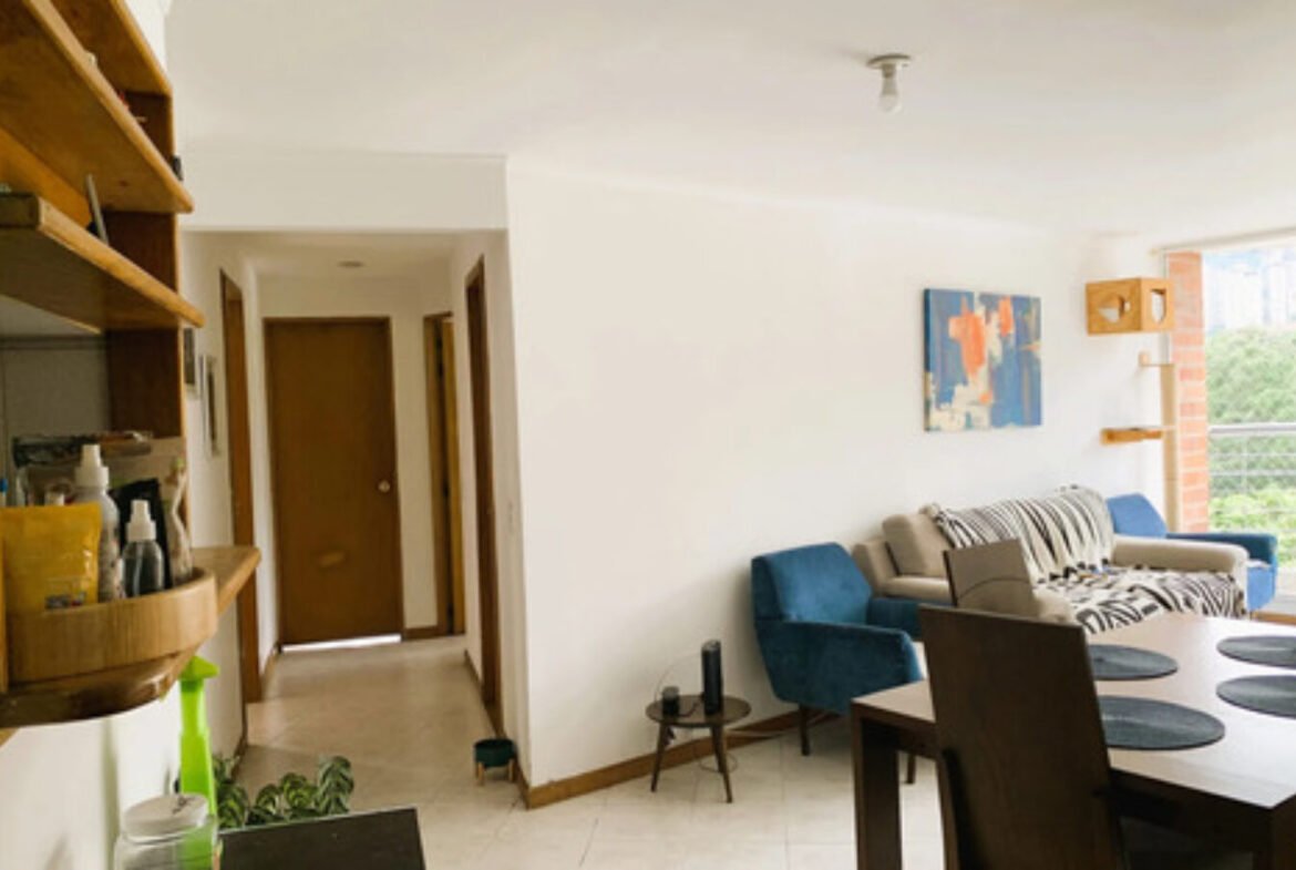 Apartamento En Arriendo En El Poblado Medellín Sector Patio Bonito | 3 Habitaciones, 2 Baños Y Parqueadero