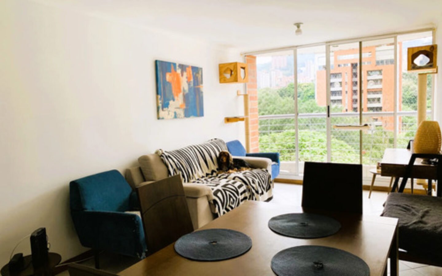 Apartamento En Arriendo En El Poblado Medellín Sector Patio Bonito | 3 Habitaciones, 2 Baños Y Parqueadero