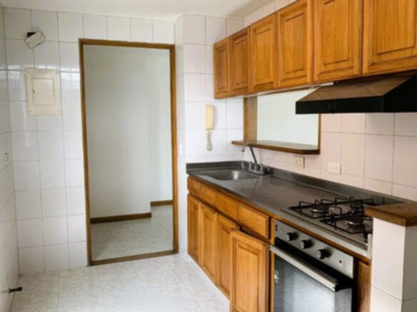 Apartamento En Arriendo En Patio Bonito El Poblado Medellín | Balcón Cerca De Milla De Oro Con 2 Habitaciones, 2 Baños Y 1 Parqueadero
