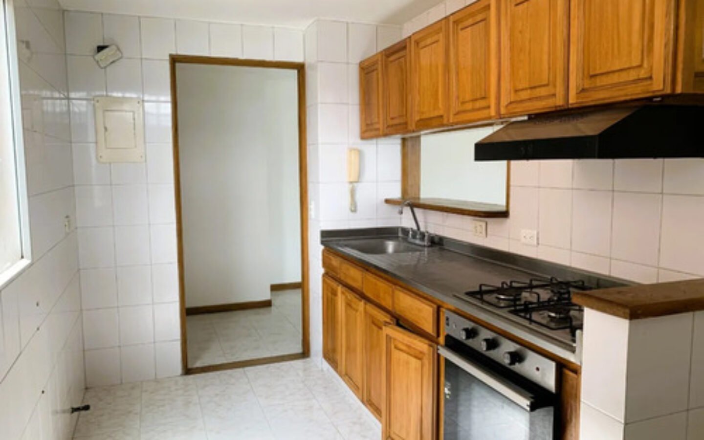 Apartamento En Arriendo En Patio Bonito El Poblado Medellín | Balcón Cerca De Milla De Oro Con 2 Habitaciones, 2 Baños Y 1 Parqueadero