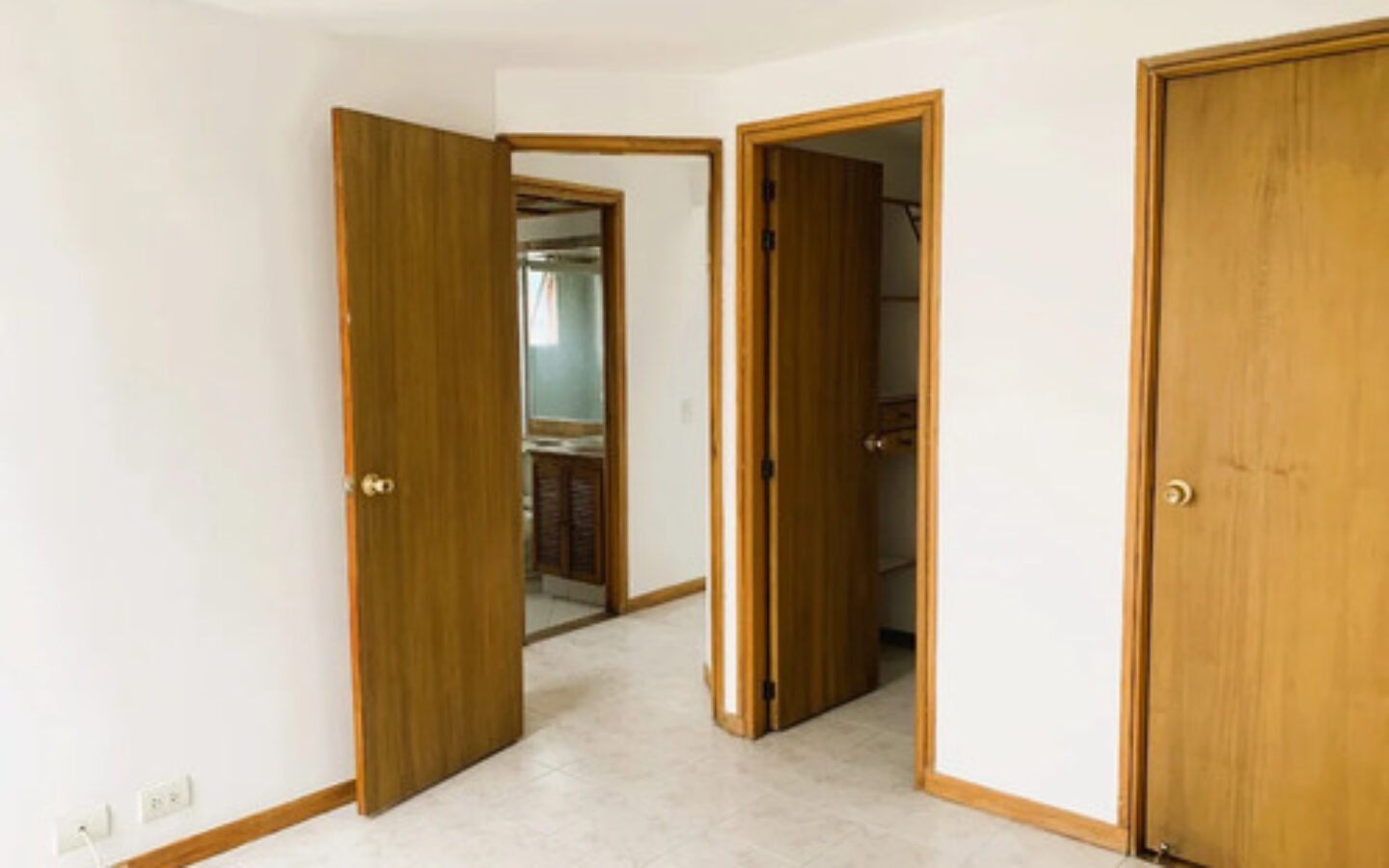 Apartamento En Arriendo En Patio Bonito El Poblado Medellín | Balcón Cerca De Milla De Oro Con 2 Habitaciones, 2 Baños Y 1 Parqueadero