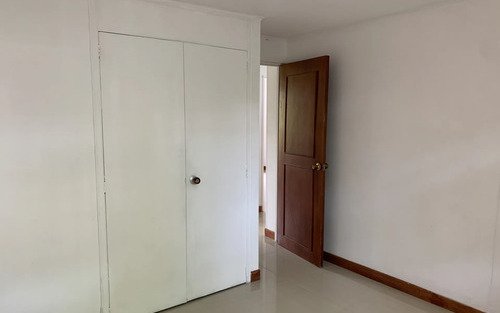 Apartamento Reformado En Venta En El Tesoro, El Poblado Medellín | 87 M2, 4 Habitaciones Y Cerca A El Centro Comercial El Tesoro