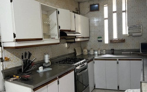 Negociable | Casa Para Actualizar, Potencial De Desarrollo, Posibilidad De Construir Hasta 5 Pisos En Belén Malibú