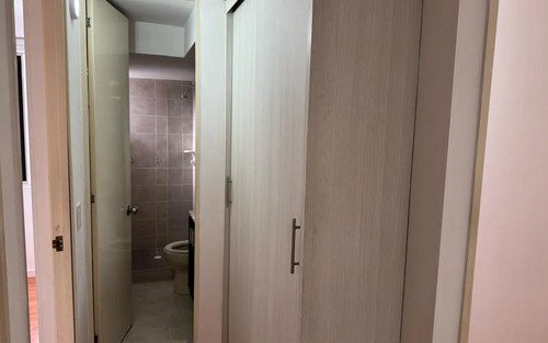 Apartamento En Venta En Loma De Los Bernal | 80 M2, Piso 15, Balcón, Parqueadero Y Unidad Club House