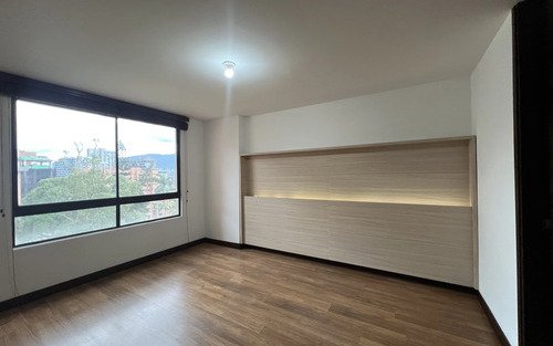 Apartamento En Arriendo En El Poblado Sector Milla De Oro Medellín | 115 M², 4 Habitaciones, 2 Parqueaderos Y Excelente Ubicación A Pocas Cuadras Del San Fernando Plaza
