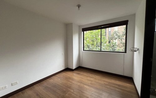 Apartamento En Arriendo En El Poblado Sector Milla De Oro Medellín | 115 M², 4 Habitaciones, 2 Parqueaderos Y Excelente Ubicación A Pocas Cuadras Del San Fernando Plaza