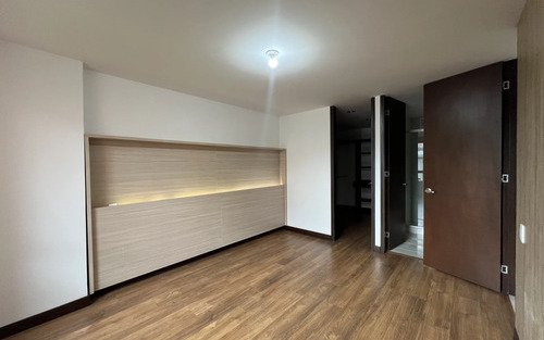 Apartamento En Arriendo En El Poblado Sector Milla De Oro Medellín | 115 M², 4 Habitaciones, 2 Parqueaderos Y Excelente Ubicación A Pocas Cuadras Del San Fernando Plaza