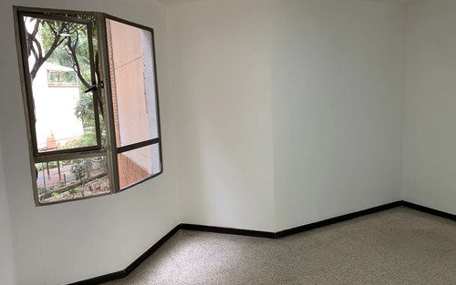 Apartamento En Venta En Patio Bonito Medellín, El Poblado | 130 M2, Balcón, 4 Habitaciones Y Cerca Al Metro