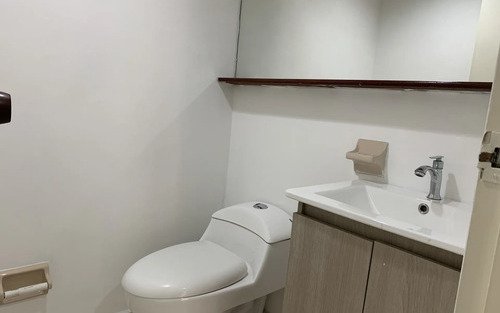 Apartamento En Venta En Patio Bonito Medellín, El Poblado | 130 M2, Balcón, 4 Habitaciones Y Cerca Al Metro