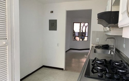 Apartamento En Venta En Patio Bonito Medellín, El Poblado | 130 M2, Balcón, 4 Habitaciones Y Cerca Al Metro