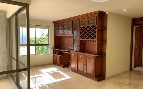 Apartamento En Arriendo En El Tesoro, El Poblado | 167 M2, 4 Habitaciones, Vista Panorámica Y Gimnasio