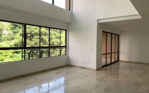Penthouse En Arriendo En Los Balsos, El Poblado | 350 M², Doble Altura, Terrazas Y 4 Parqueaderos