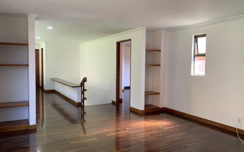 Penthouse En Arriendo En Los Balsos, El Poblado | 350 M², Doble Altura, Terrazas Y 4 Parqueaderos