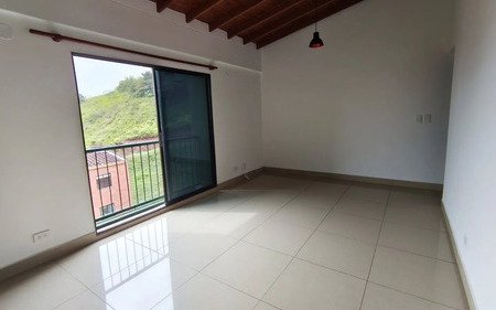 Apartamento En Arriendo Laureles La Castellana Medellín | 3habitaciones, 2 Baños Balcón Y Garaje