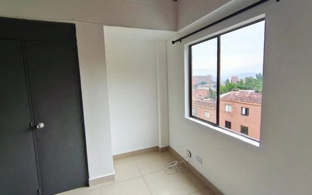 Apartamento En Arriendo Laureles La Castellana Medellín | 3habitaciones, 2 Baños Balcón Y Garaje