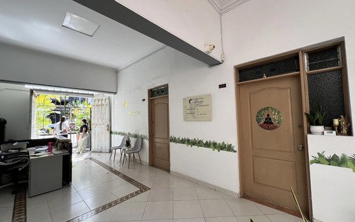 Casa Comercial En Arriendo En Laureles | 308 M2, Zona Exterior, Alto Flujo Y Excelente Visibilidad