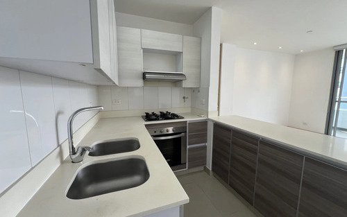 Apartamento En Venta En Castropol El Poblado Medellín | 90 M2, Balcón, 2 Alcobas, 3 Baños Y 2 Garajes Unidad Completa Con Piscina Y Excelente Conectividad Gracias A Su Cercanía Rutas De Transporte